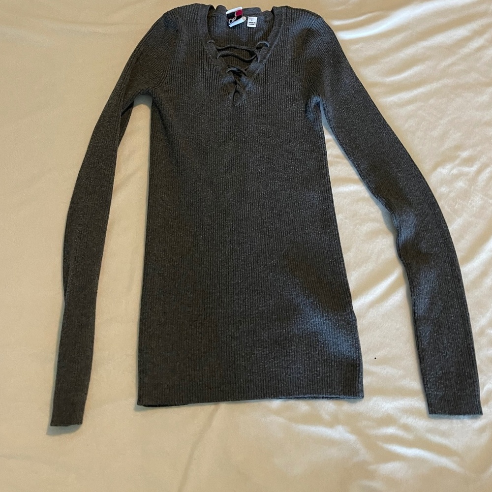 Long sleeve tie top